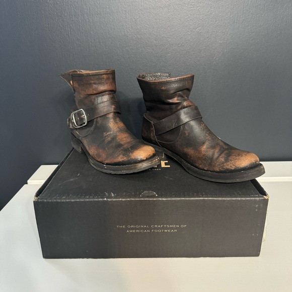 Frye Women’s Veronica Bootie in Antiqued Black Size 6.5 - Picture 3 of 9